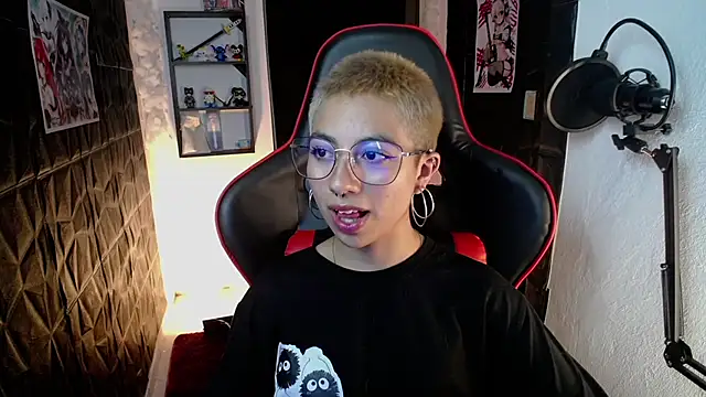 lunarichy22 online show from 11/11/25, 07:52