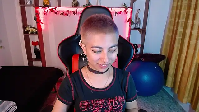 lunarichy22 online show from 11/05/25, 08:23