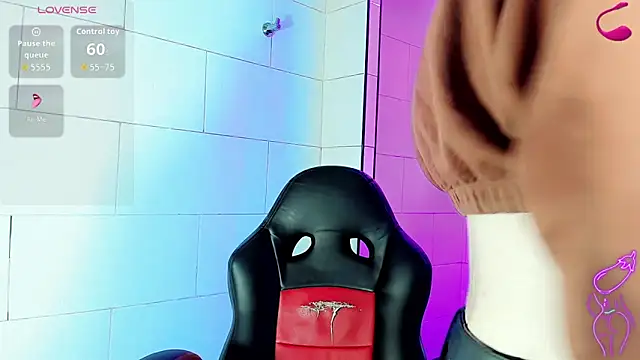 katalina-hot1 online show from 12/01/25, 07:20