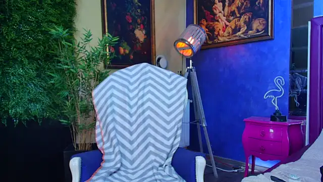 Snapshot of nicolepalmer chatting on 11/05/25, 10:07 nicolepalmer online show from 11/05/25, 10:07