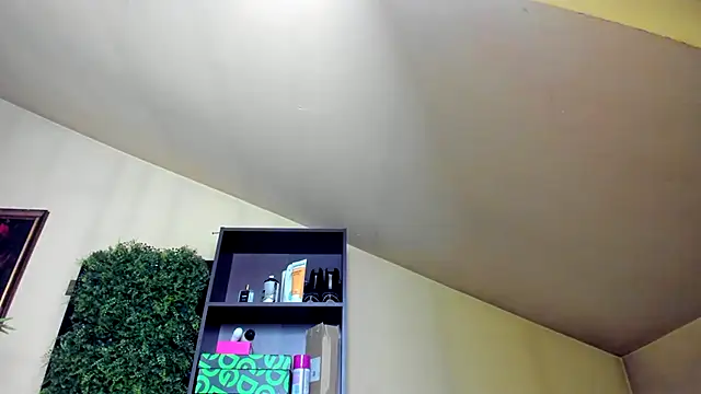 Snapshot of nicolepalmer chatting on 06/27/26, 12:22 nicolepalmer online show from 06/27/26, 12:22