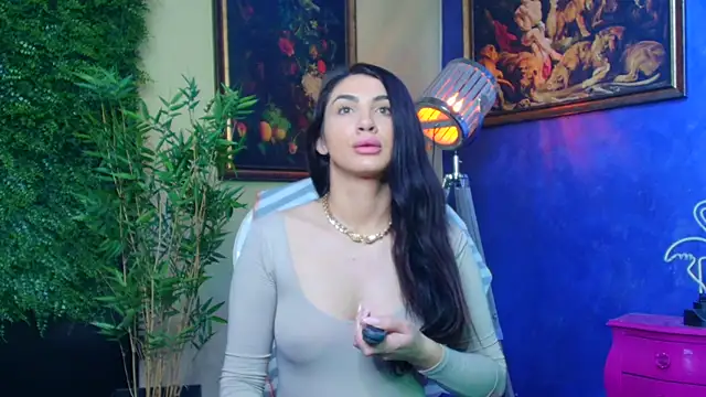 Snapshot of nicolepalmer chatting on 10/25/25, 02:07 nicolepalmer online show from 10/25/25, 02:07