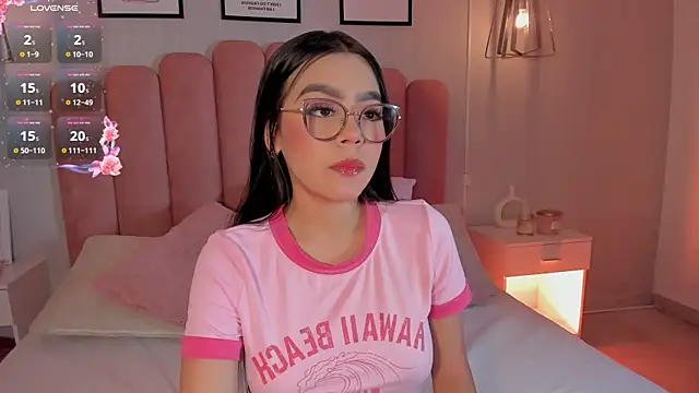 mara swan  online show from 12/19/25, 07:27