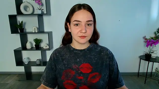 OliviaMontgommery online show from 11/22/25, 06:01