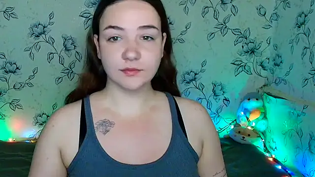 Snapshot of OliviaMontgommery chatting on 06/15/26, 12:16 OliviaMontgommery online show from 06/15/26, 12:16