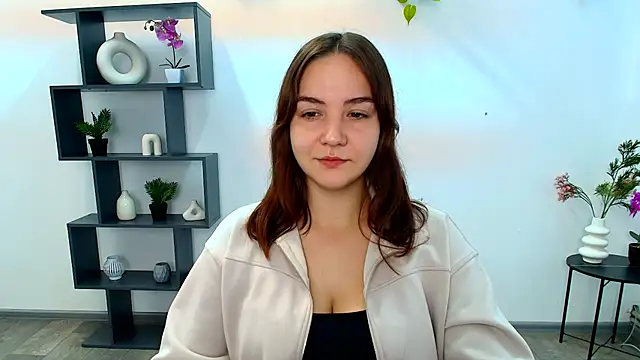 OliviaMontgommery online show from 10/18/25, 05:42