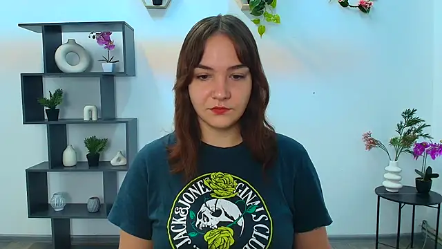 OliviaMontgommery online show from 10/09/25, 05:19