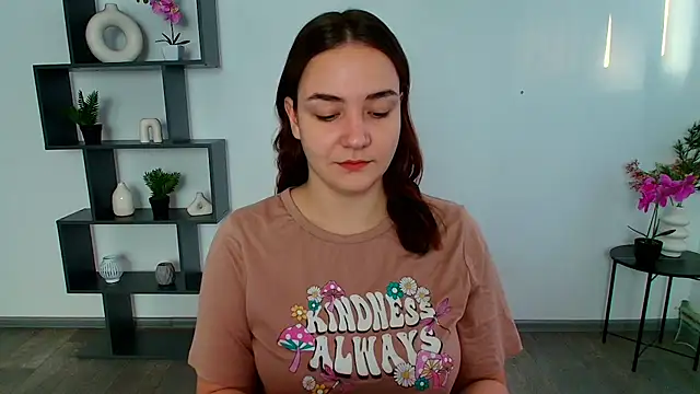 OliviaMontgommery online show from 11/25/25, 06:03