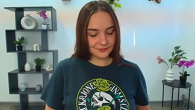 OliviaMontgommery online show from 10/05/25, 05:31