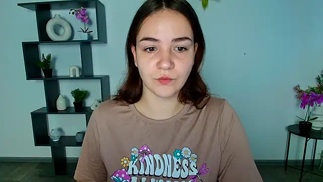 OliviaMontgommery online show from 11/19/25, 06:24