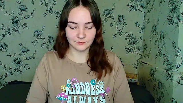 OliviaMontgommery online show from 12/17/25, 09:14