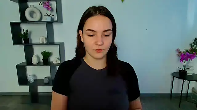 OliviaMontgommery online show from 11/26/25, 06:13