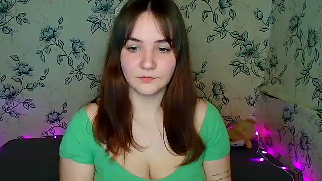 OliviaMontgommery online show from 04/25/26, 01:52