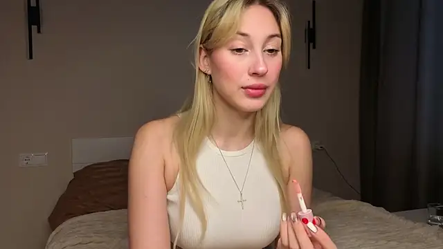 foxy vivi online show from 11/15/25, 10:19