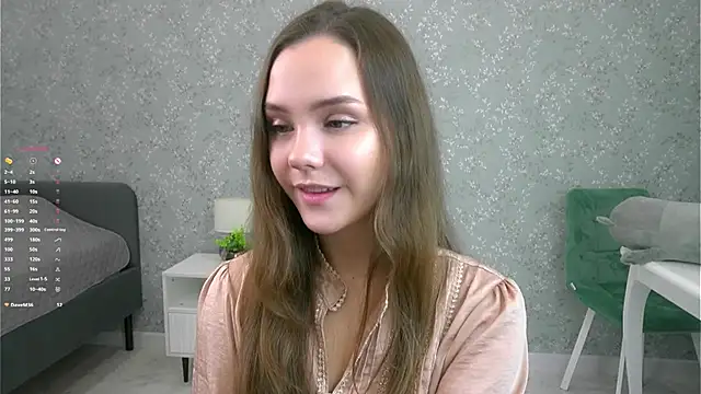 Snapshot of SweetSaraPie chatting on 10/13/25, 07:26 SweetSaraPie online show from 10/13/25, 07:26