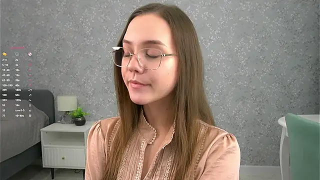 SweetSaraPie online show from 12/16/25, 06:56