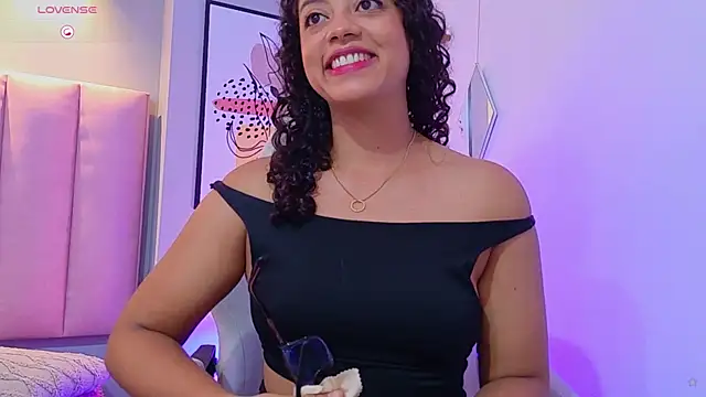 CamilaLevy online show from 04/11/26, 12:20