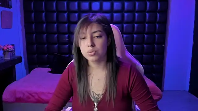 Violetta Swett  online show from 11/29/25, 01:22