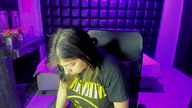 Violetta Swett  online show from 12/16/25, 11:58