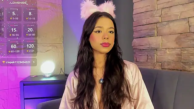 naomi hill1 online show from 11/10/25, 10:15