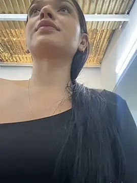 catalina garciaa online show from 11/24/25, 06:08