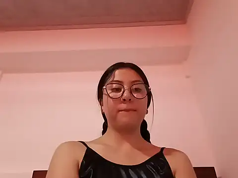 lil mila online show from 10/22/25, 08:30