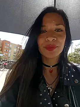 Alanna Foxx  online show from 12/03/25, 04:06