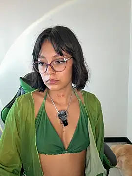 Qadeshoficial online show from 10/25/25, 09:04