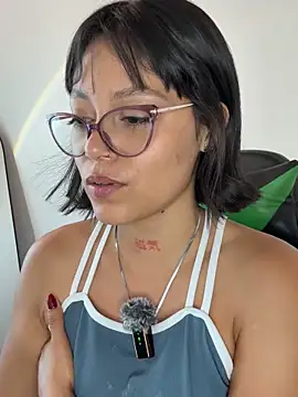 Qadeshoficial online show from 10/24/25, 09:03