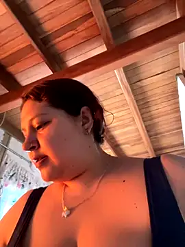 Snapshot of Cami_Moon1 chatting on 10/18/25, 03:58 Cami Moon1 online show from 10/18/25, 03:58