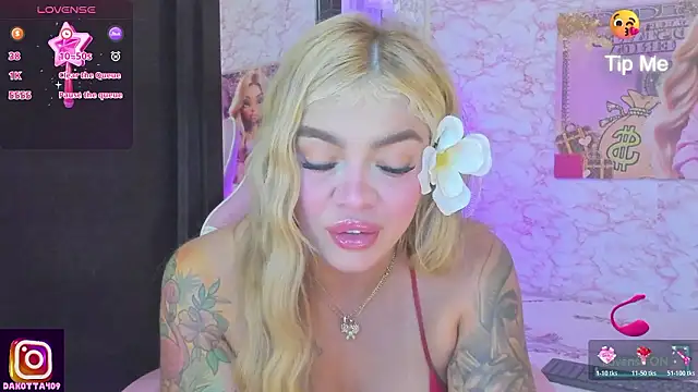 Snapshot of Antonellaa_Fox_ chatting on 03/10/26, 02:59 Antonellaa Fox online show from 03/10/26, 02:59