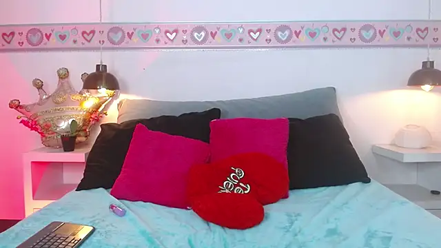 Suzy1  online show from 02/24/26, 07:37