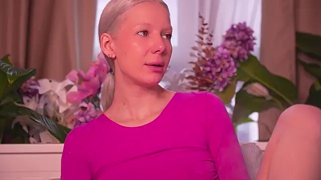 RanyThomson online show from 12/14/25, 11:05