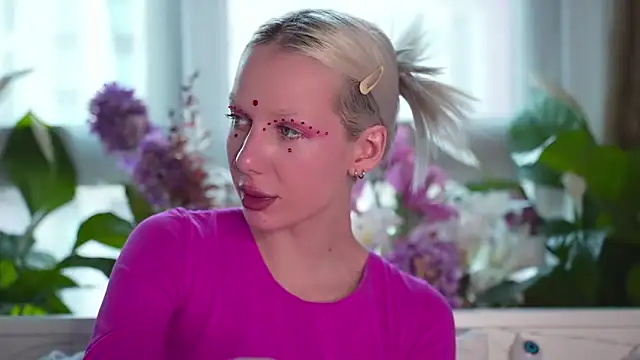 RanyThomson online show from 10/28/25, 12:15