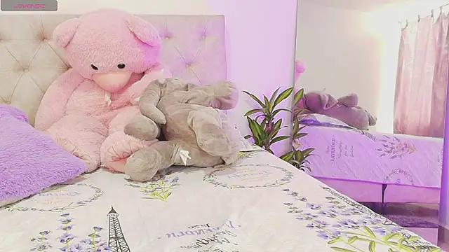 SoofiKiss online show from 03/11/26, 06:57