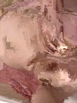 Snapshot of mrgkatys chatting on 11/17/25, 04:44 mrgkatys online show from 11/17/25, 04:44