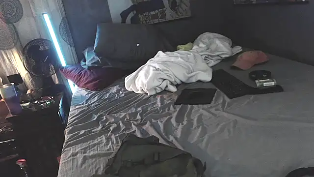 Tommy Love23 online show from 03/28/26, 01:17