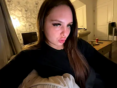 Snapshot of EllaStarrxxx chatting on 11/04/25, 12:03 EllaStarrxxx online show from 11/04/25, 12:03