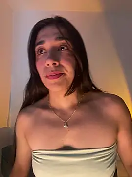 Snapshot of SabrinaEvanss_ chatting on 06/29/26, 04:17 SabrinaEvanss online show from 06/29/26, 04:17