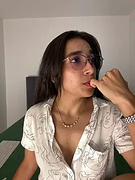 Snapshot of SabrinaEvanss_ chatting on 05/09/26, 08:34 SabrinaEvanss online show from 05/09/26, 08:34