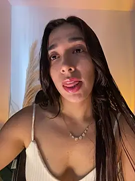 Snapshot of SabrinaEvanss_ chatting on 07/11/26, 09:15 SabrinaEvanss online show from 07/11/26, 09:15