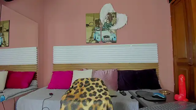 Snapshot of Tiffannydoll99 chatting on 11/15/25, 05:17 Tiffannydoll99 online show from 11/15/25, 05:17