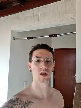 Snapshot of SweetGoodBoy22 chatting on 10/06/25, 07:03 SweetGoodBoy22 online show from 10/06/25, 07:03