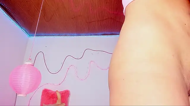 shannon kinne  online show from 12/05/25, 02:48