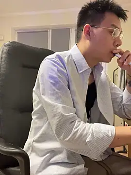 latava online show from 11/26/25, 04:29