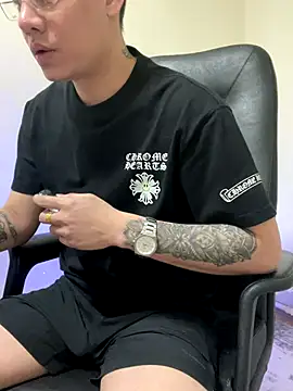 latava online show from 12/17/25, 04:45