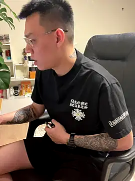 latava online show from 12/04/25, 04:39