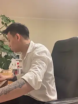 latava online show from 10/21/25, 03:33