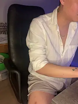 latava online show from 12/20/25, 06:33