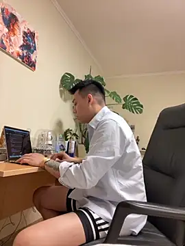 latava online show from 11/14/25, 03:48